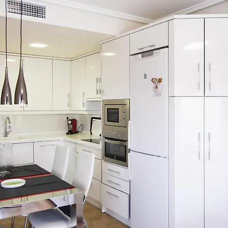 2 Bedroom Cozy In אל קאמפיו